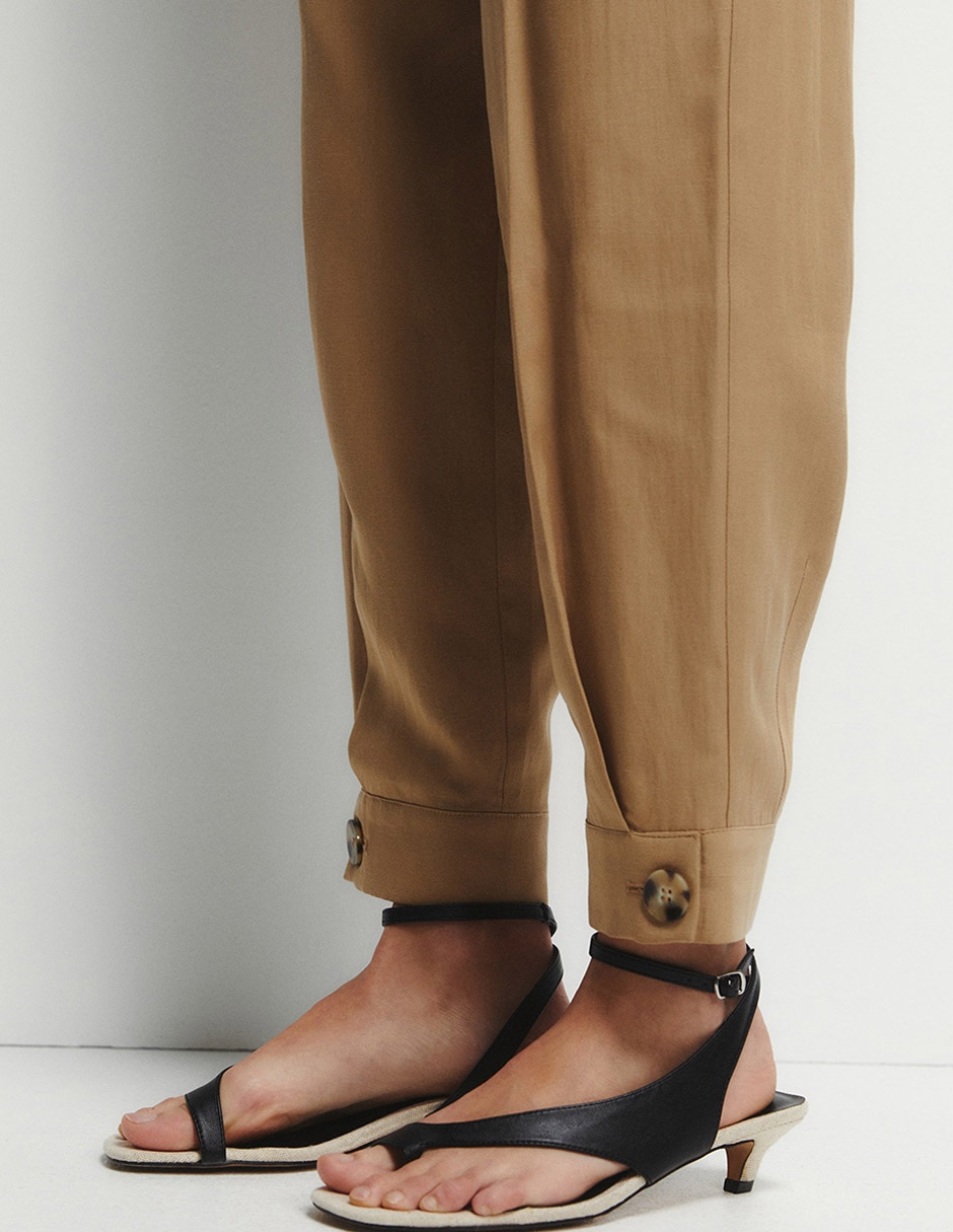 Pantalón capri slim para mujer 4